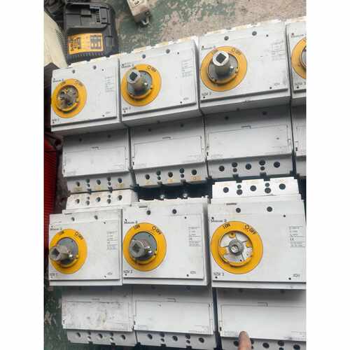 询价MOELLER穆勒NZM3-XDV断路器，PN 3-40