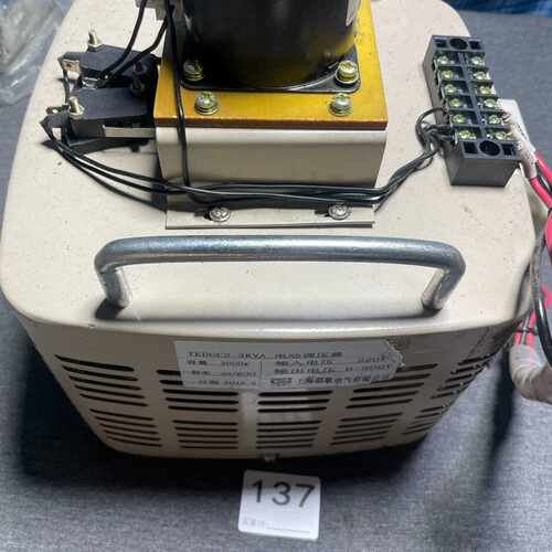 上海朗歌电气生产的TEDGC2-3KVA 单相电动调压器，属