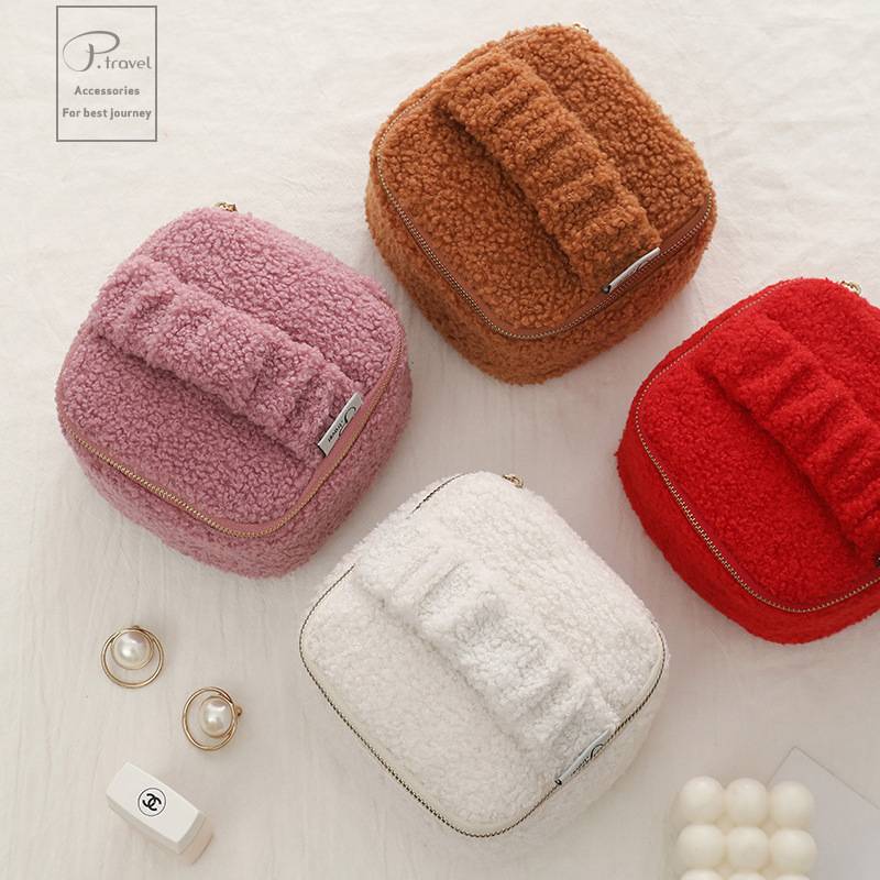 跨境热款毛绒化妆包首饰盒手提收纳盒珠宝首饰功多化妆包颜值高