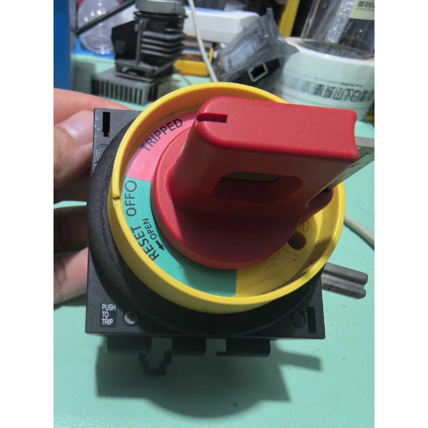 询价下单富士F-03SVE断路器旋转操作手柄，拆机柜门外置操作机构