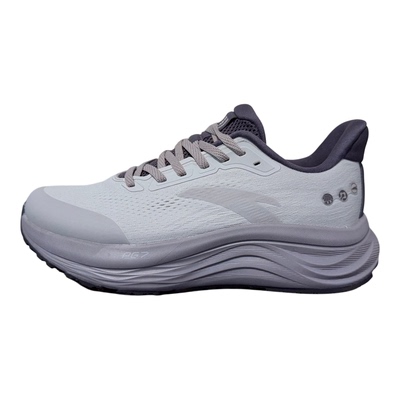 安踏女全新中科技缓震跑鞋休闲鞋