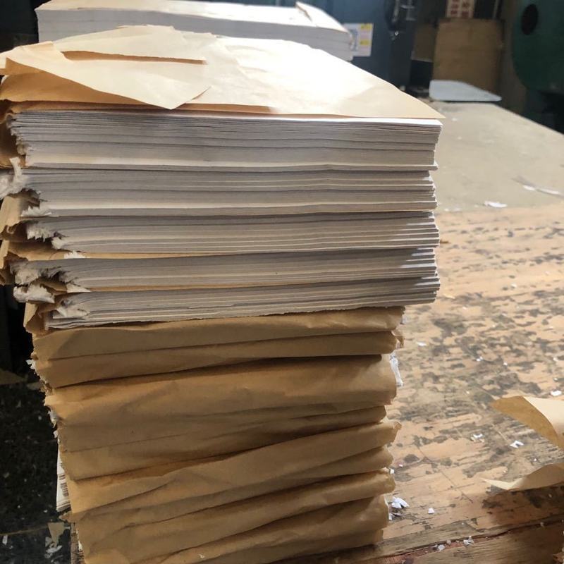 包装用的白色拷贝纸雪梨也分切批发发货杭州免费价厂有纸黑现货