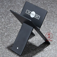 Британский дюнхилл.