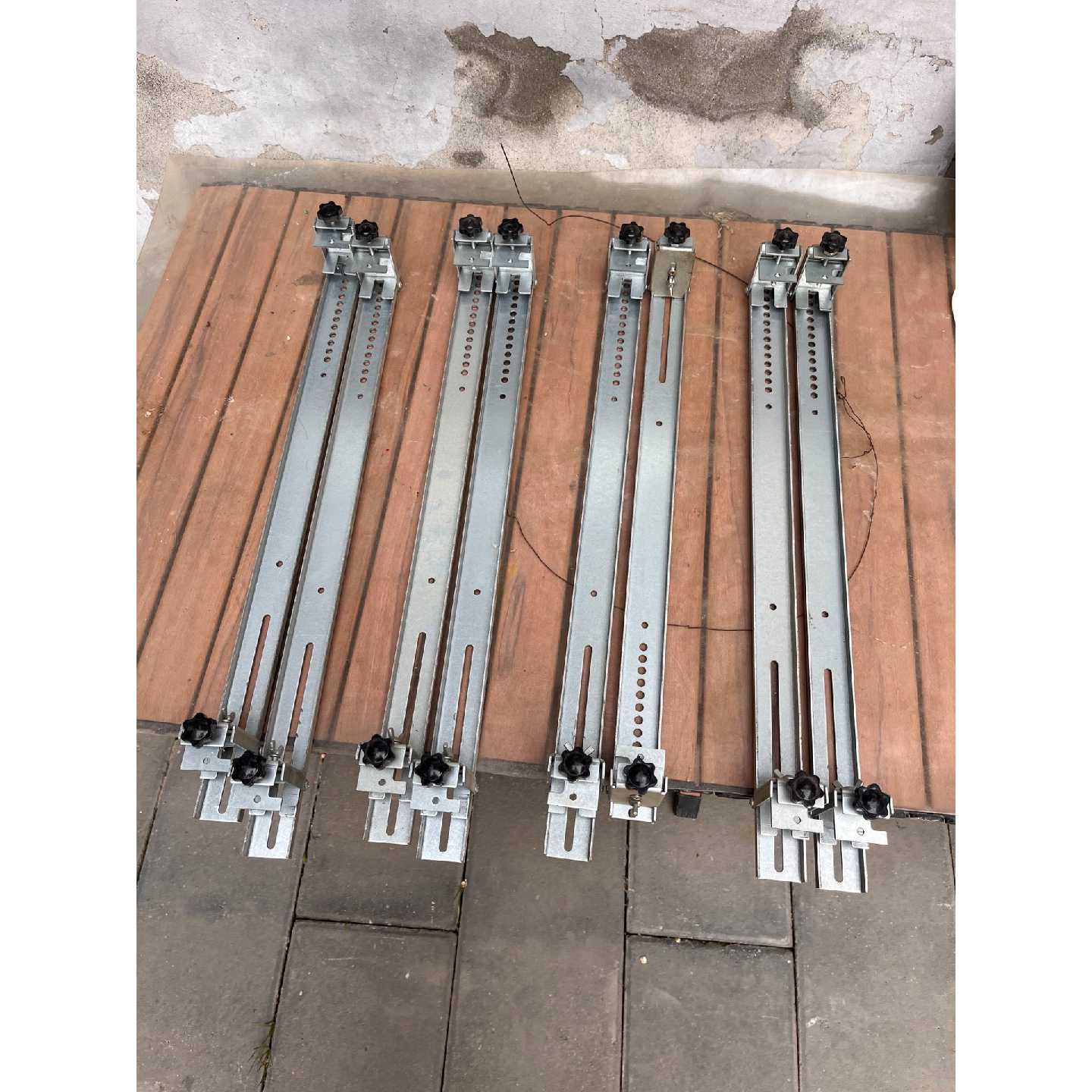 议价加厚拼接屏挂架可维修