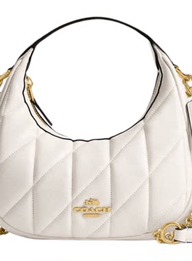 COACH/蔻驰Carmen菱格绗缝新月包
