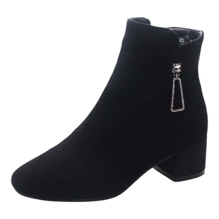 2025秋冬新款羊皮洋气小短靴女巨好看的早秋靴子马丁靴绒面瘦瘦靴