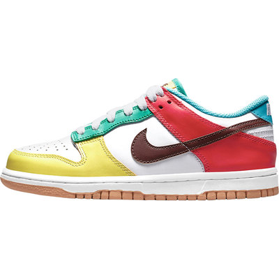 耐克女士复古透气休闲板鞋