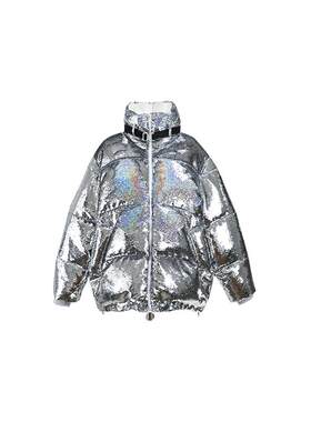张帅系扣羽绒服明星同银色亮片