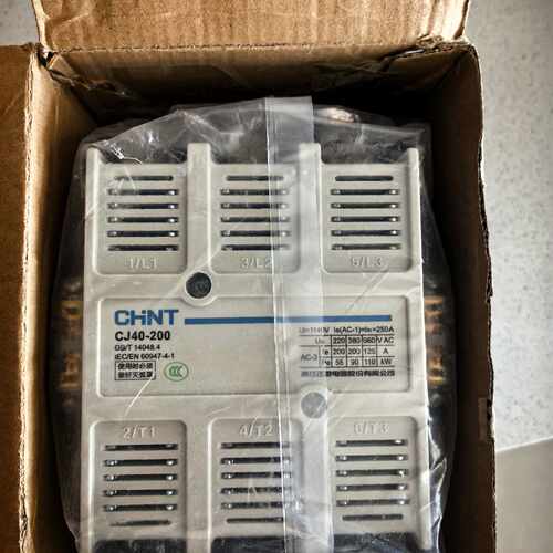 下单前咨询全新正泰CJ40-200交流接触器，220V 200A，银触