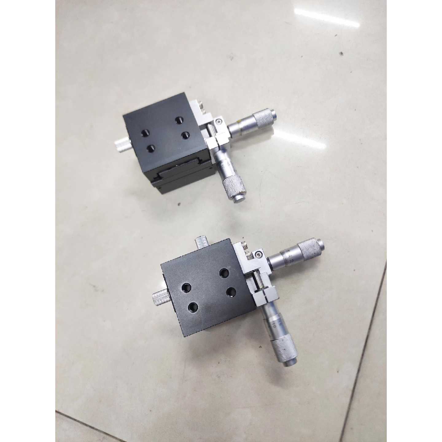议价XY轴精密手调滑台台面45*45mm厚度45mm行程0可维修