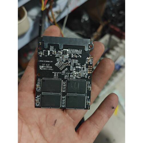 询价TEAM 120GSSD主控板，SM2258XT主控，带