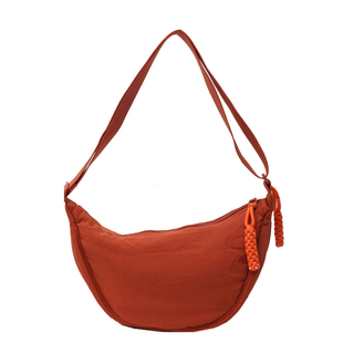 饺子包女斜挎包2026新款包包u家同款春夏百搭高级感小众小包米白