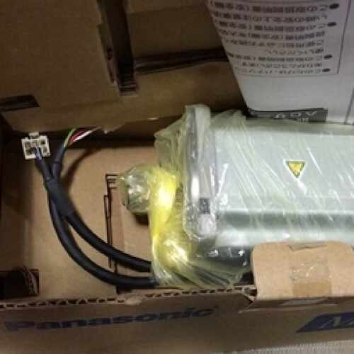 议价松下伺服马达750WMSMD082G1U/MSMJ082G1U 现货包邮全新质保一