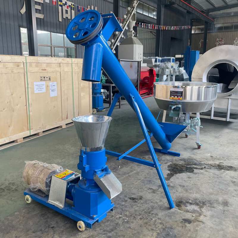 养殖场牛羊猪饲料生产线 精饲料粉碎搅拌流水线 鸡鸭鹅饲料颗粒机