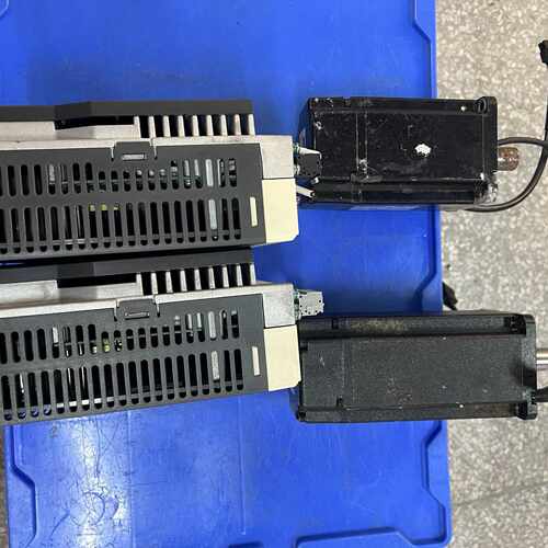 议价施耐德伺服驱动器 LXM23DU07M3X      750