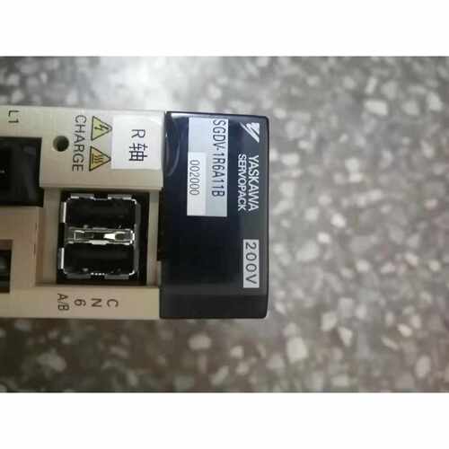 询价安川五系驱动SGDV-1R6A11B002000一台，功率2
