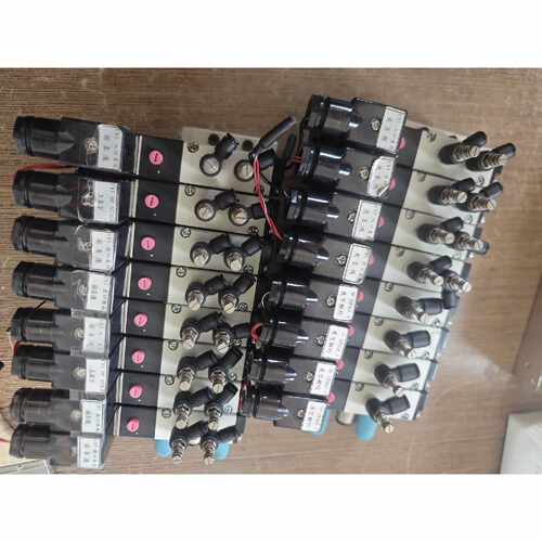 议价AirTac4V21006电磁阀拆机件维修