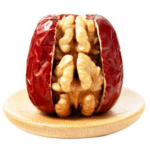 三人行红枣夹核桃仁230g袋夹心零食特产办公室休闲健康营养食品
