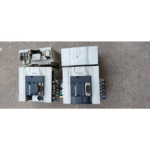〔议价-可维修〕PLCFX3G-14MT两台都带扩展 售不退