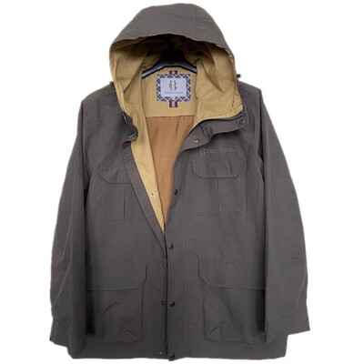 四兜款强防泼水登山服软壳冲锋衣