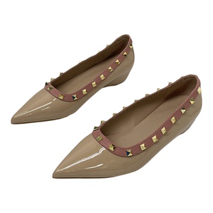 内增高法式尖头单鞋女鞋2026春秋新款小众设计感铆钉漆皮浅口瓢鞋