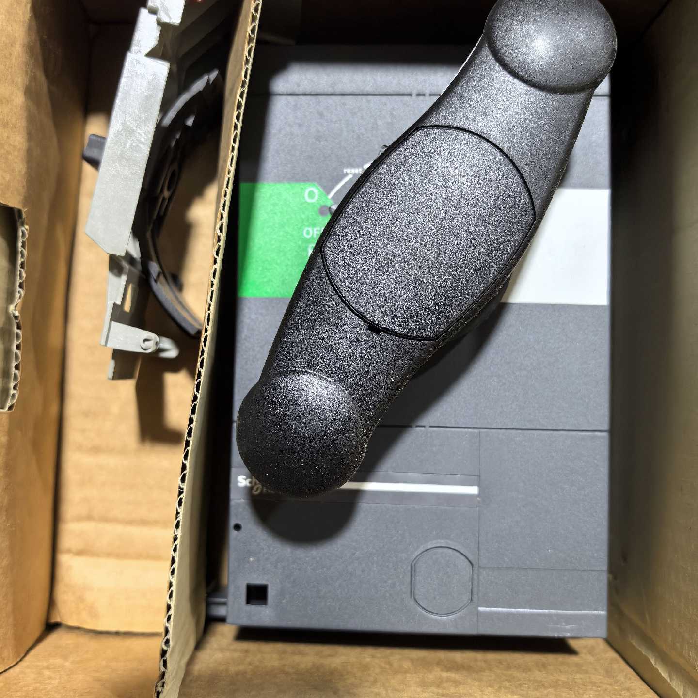 议价施耐德塑壳断路器NS800 1000 1250 1600A 直接旋转手柄PA3386