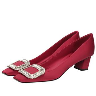 LUKE浅口绸缎真丝水钻rv方扣单鞋时尚黑色经典方头粗跟通勤鞋女鞋