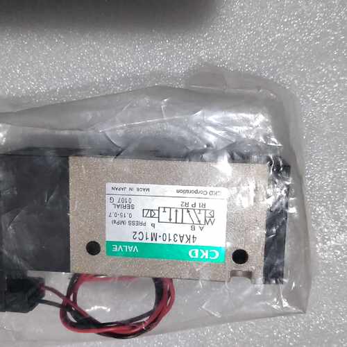 溢价-CKD电磁阀 4KA310-08-M1C2-DC24V，