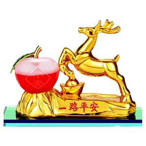汽车香水车用中控台装饰品金鹿苹果车上车内饰品高档创意车载摆件