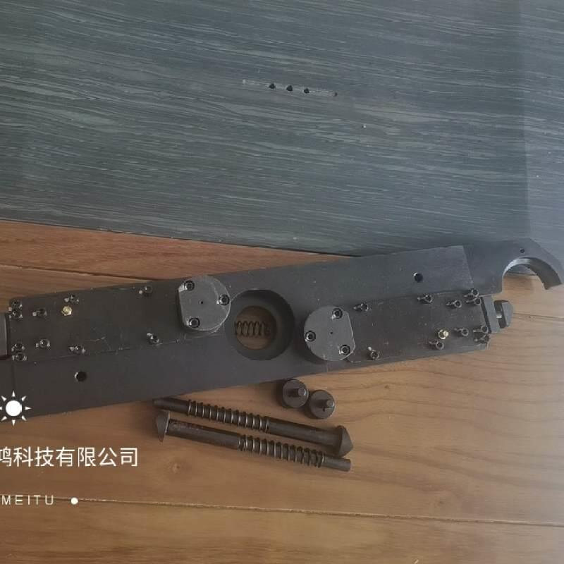 德速des刀套加工中心数控机床aimach刀库台群换刀臂机械臂机械手