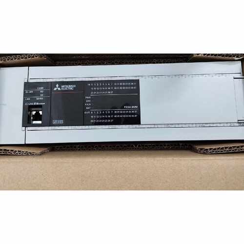 议价三菱FX5U-80MT/DSS，日本制造，带原包装盒和