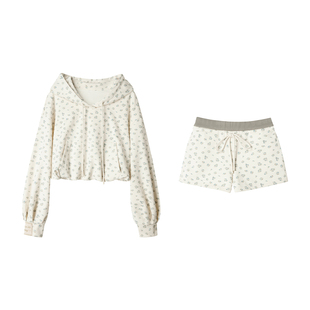 【莫奈的花信】Uena明星同款米色碎花连帽卫衣A字休闲短裤套装女