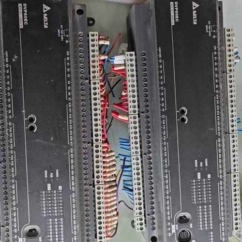 台达PLC DVP60EC00R3，功能正常，成色良好。原装