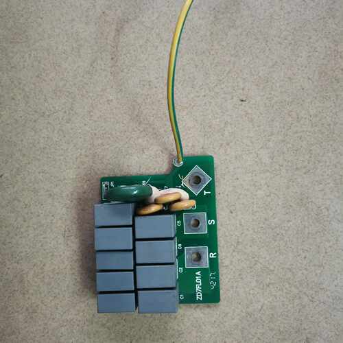 ZD7FL01A众辰37kw继电器主板控制板电容板拆机包好