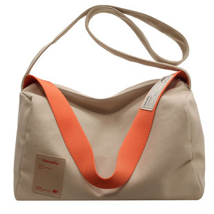 斜挎帆布包女2025新款时尚大容量吐司枕头包高级感单肩通勤托特包