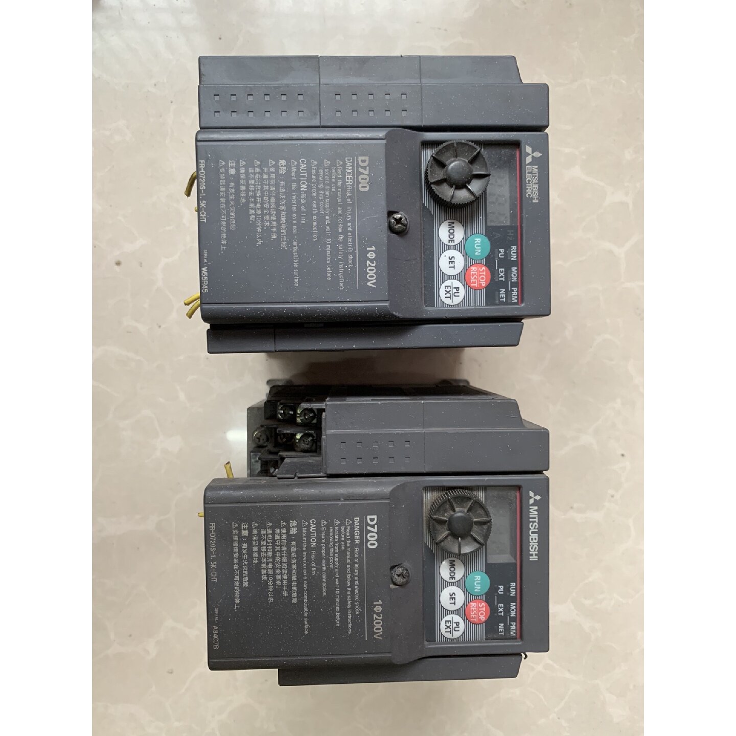 议价三菱变频器两台功能完好有保证型号FR0720S1.5可维修