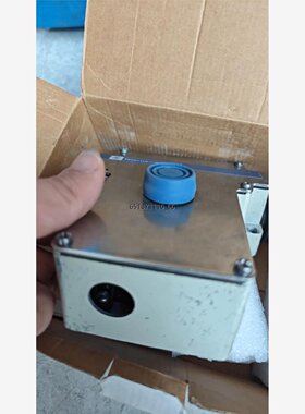 议价施耐德安全开关XY2cE1A290,给客户试过机，样品一台，