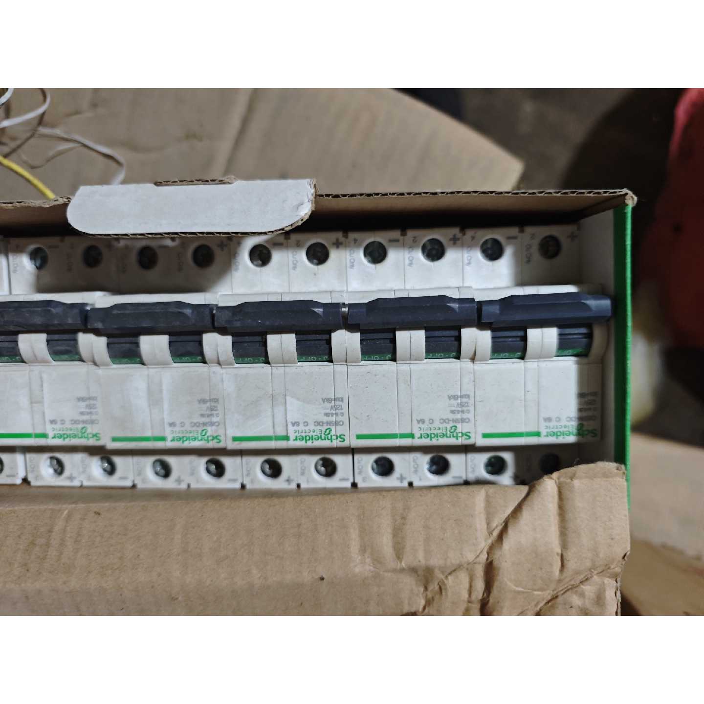 〔议价-可维修〕工厂结余施耐德直流断路器 Acti 9 C65N-DC 2P