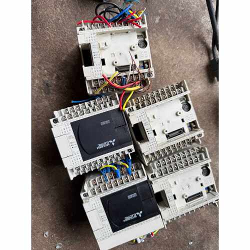 【议价】三菱PLC型号FX3GA24MT三台mr的两台实物拍