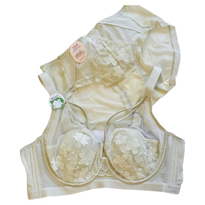 超薄兔耳水晶刺绣杯大胸显小内衣