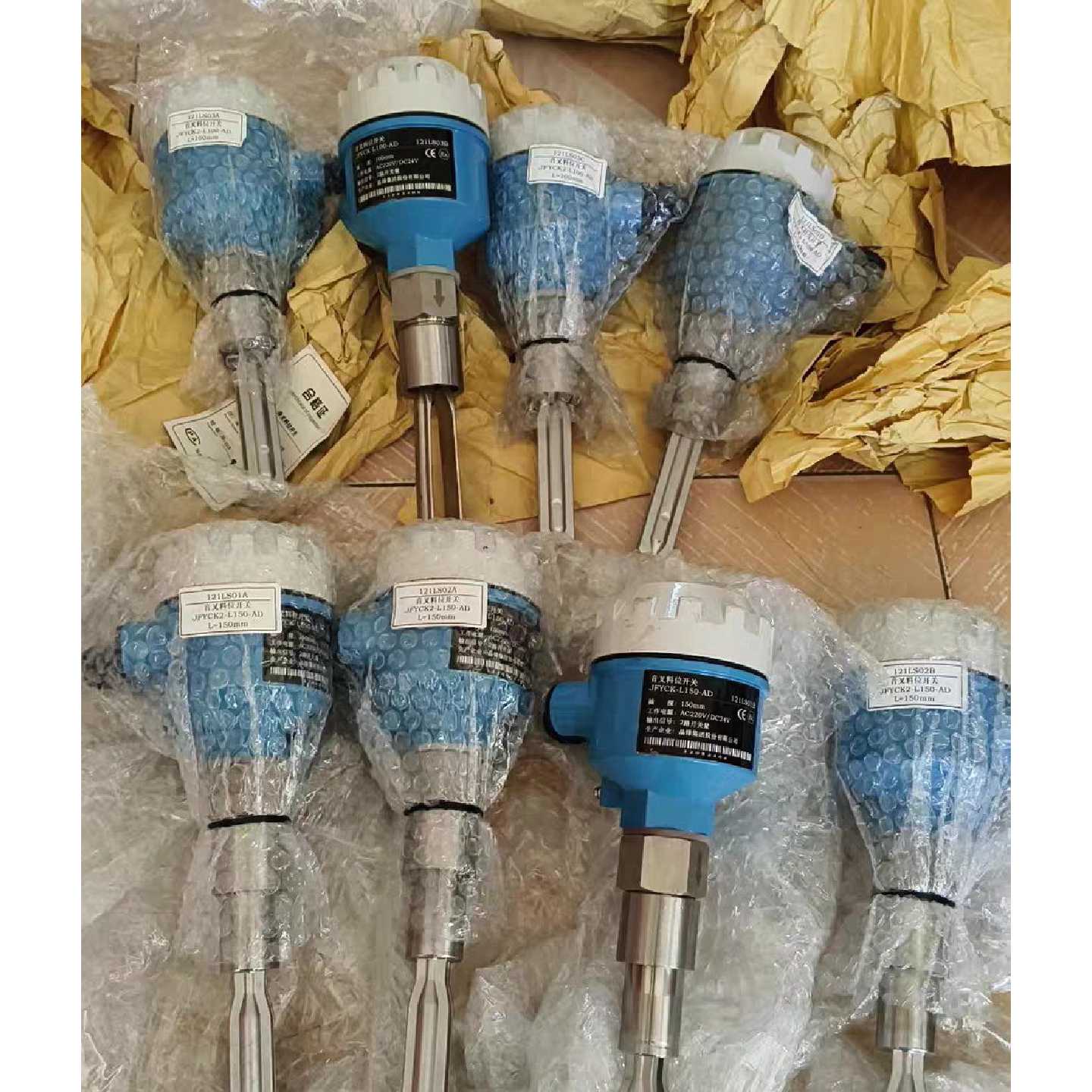 询价音叉料位开关八台未使用型号JFYCK2L150A
