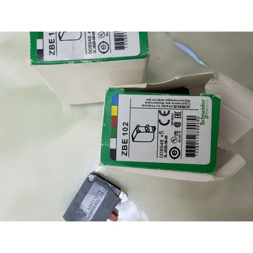 【请询价】SchneiderZE102触点模块