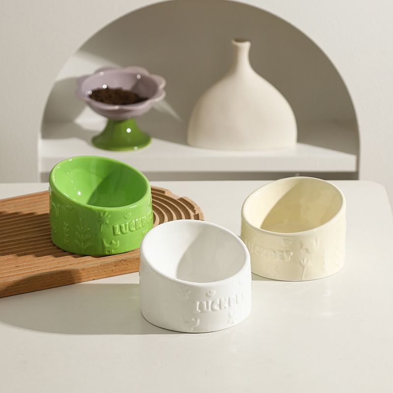 猫碗陶瓷猫碗猫粮斜口浮雕创意防黑下巴喝水碗猫咪饭碗宠物狗狗盆