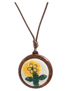 复古木质小雏菊刺绣棉麻绳项链