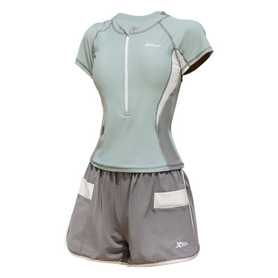 特步女士分体平角运动两件套泳衣