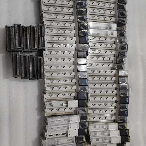 议价咨询后拍施耐德140系列pLC 58片