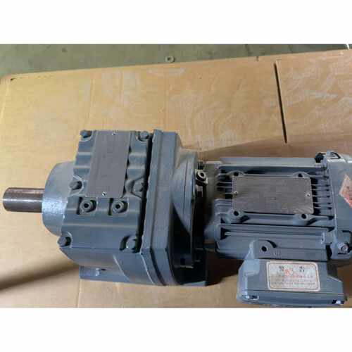 SEW赛威DRS71M4减速电机 0.55kW功率 1360—议价