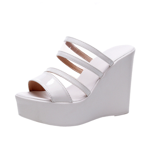 坡跟超高跟防水台凉拖厚底试衣间拖鞋漆皮鱼嘴凉鞋松糕跟沙滩鞋