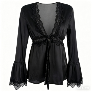 法式真丝睡衣女高级感桑蚕丝性感带胸垫蕾丝边纯欲家居服三件套