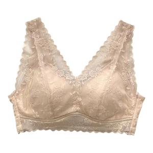 蕾丝美背蚕丝蛋白显小收副乳内衣